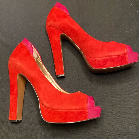 BCBG Red Suede and Fuchsia Patent Leather 5 inch Peep Toe Heels Size 10 Shoes - Picture 2 of 14